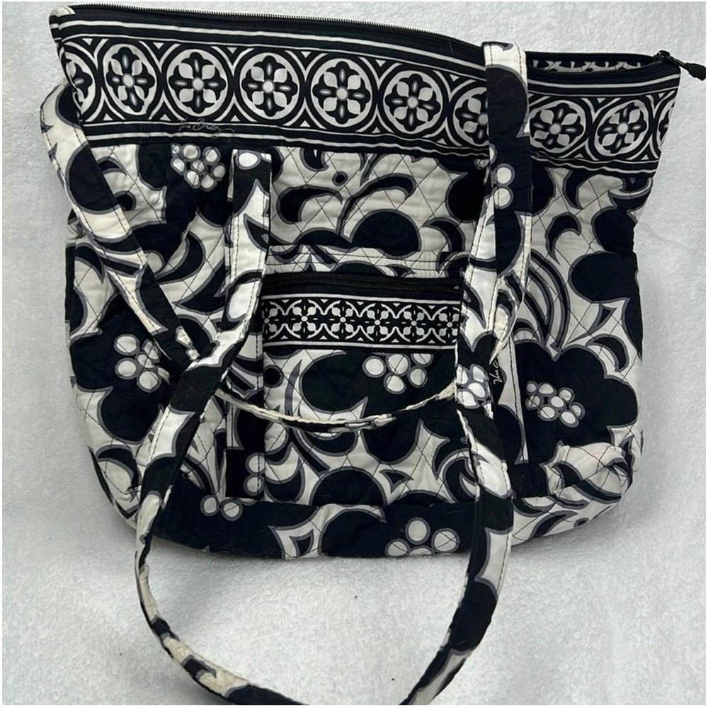 Vera Bradley Vera Tote Bag in Night And Day Carry On Black White EUC